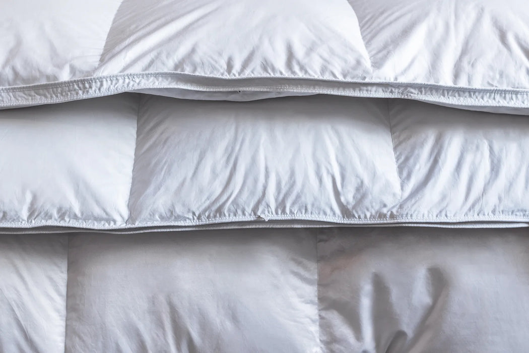 FALL Weight, LUXE Collection Silk Duvet Insert, King XL size, 114x100" Soft, 370 Thread count 42% Silk/69% Cotton, by Down Inc