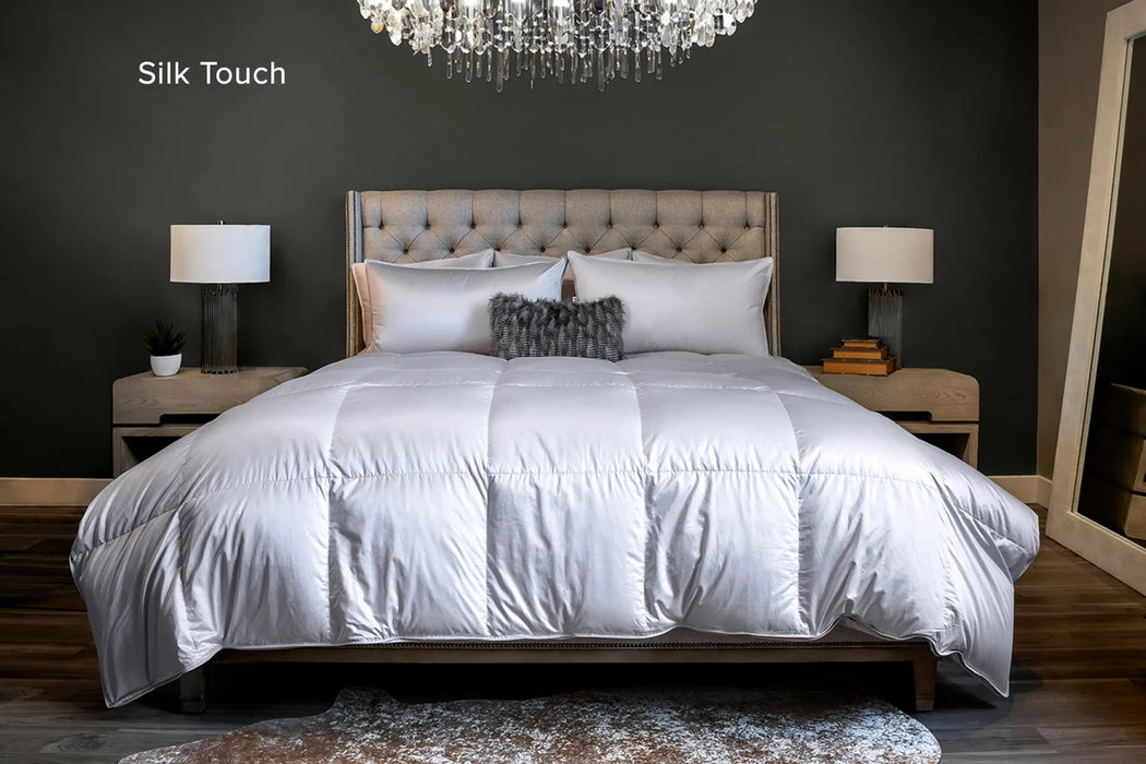 FALL Weight, LUXE Collection Silk Duvet Insert, King XL size, 114x100" Soft, 370 Thread count 42% Silk/69% Cotton, by Down Inc