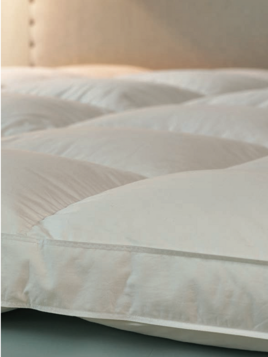 Down alternative mattress topper. Luxurelle fiberbed by Down Inc. Premium every day essential.